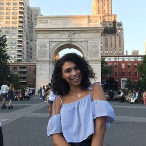 Meet your Posher, Nicole